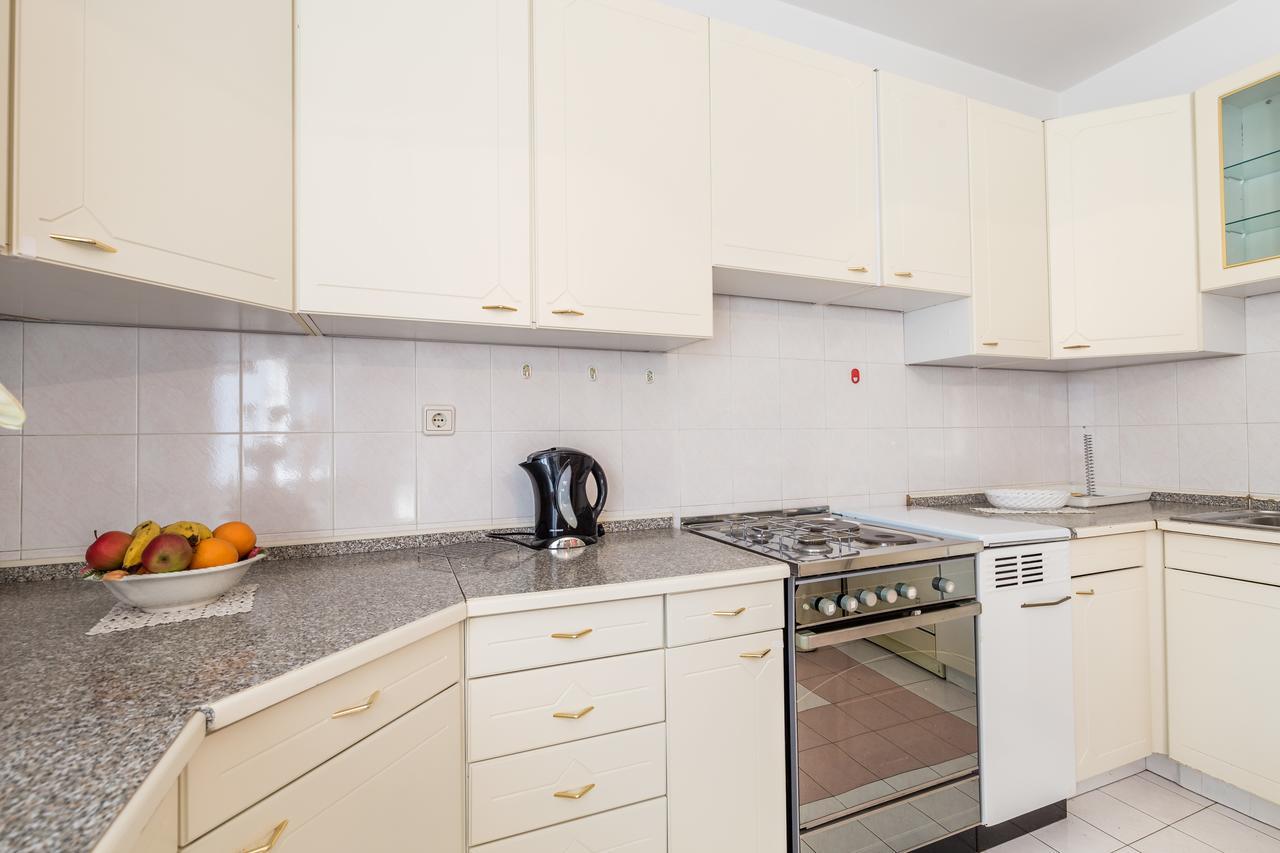 Rona Apartments Ani Ičići 외부 사진