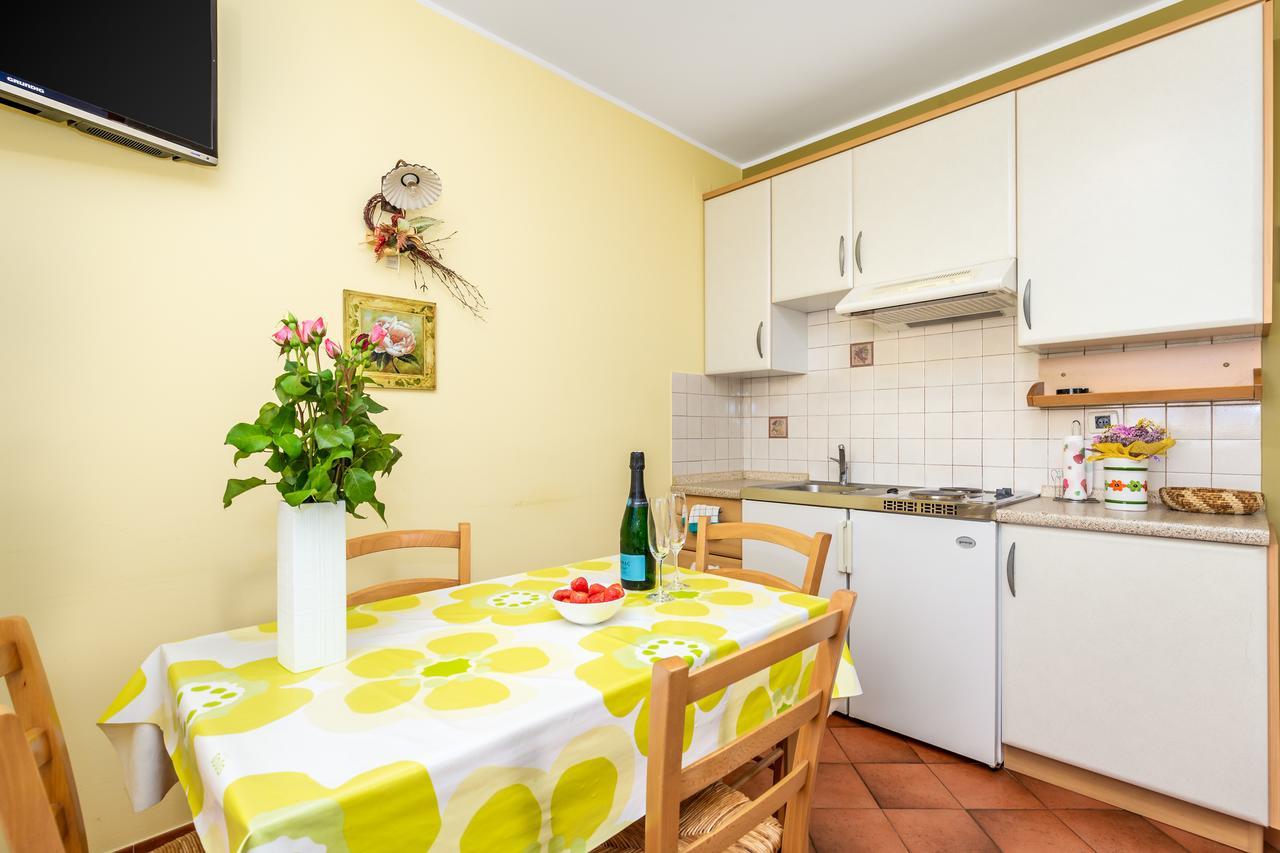 Rona Apartments Ani Ičići 외부 사진
