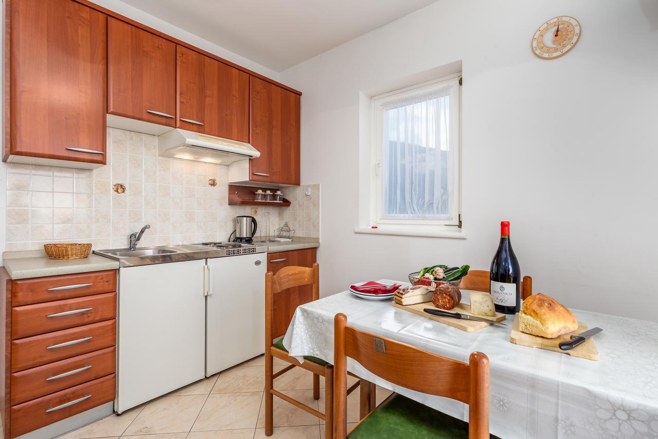 Rona Apartments Ani Ičići 외부 사진